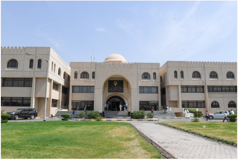 Medical staff attending to patients in a hospital intensive care unit following multiple cases of alcohol poisoning in Kuwait.